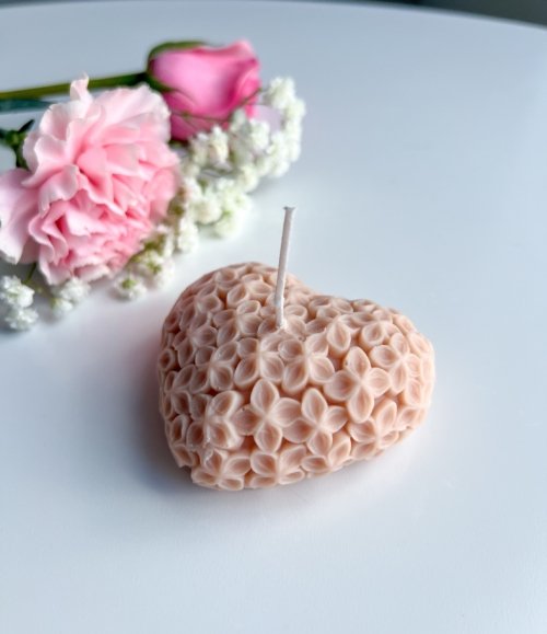 Handgefertigte Blumenherz Kerze