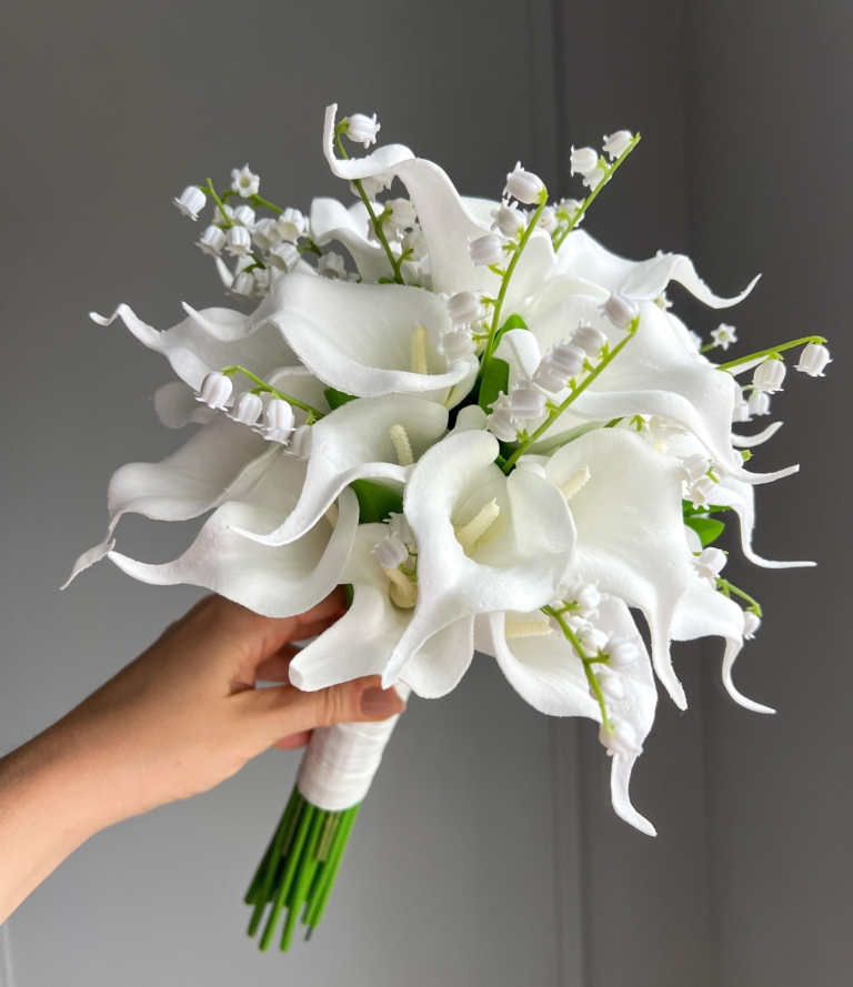 Brautstrauß Calla & Maiglöckchen für eine klassische Hochzeit