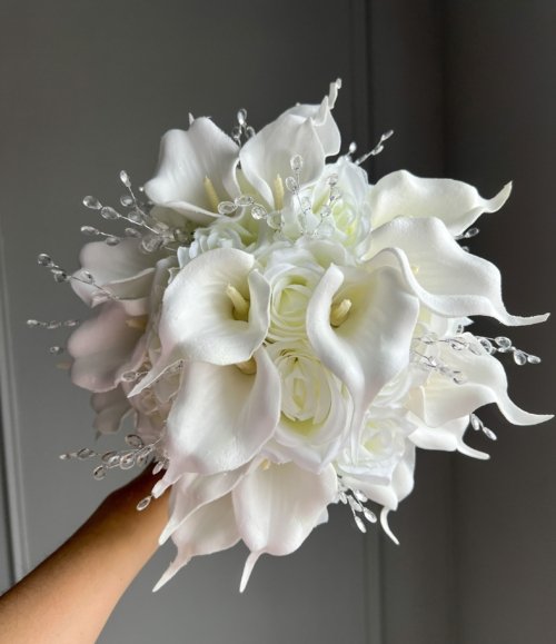 Eleganter weißer Brautstrauß Kristallglanz aus Kunstblumen