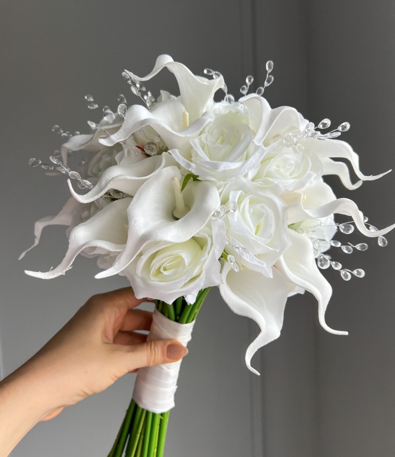 Kunstblumen Brautstrauß Kristallglanz für luxuriöse Hochzeit