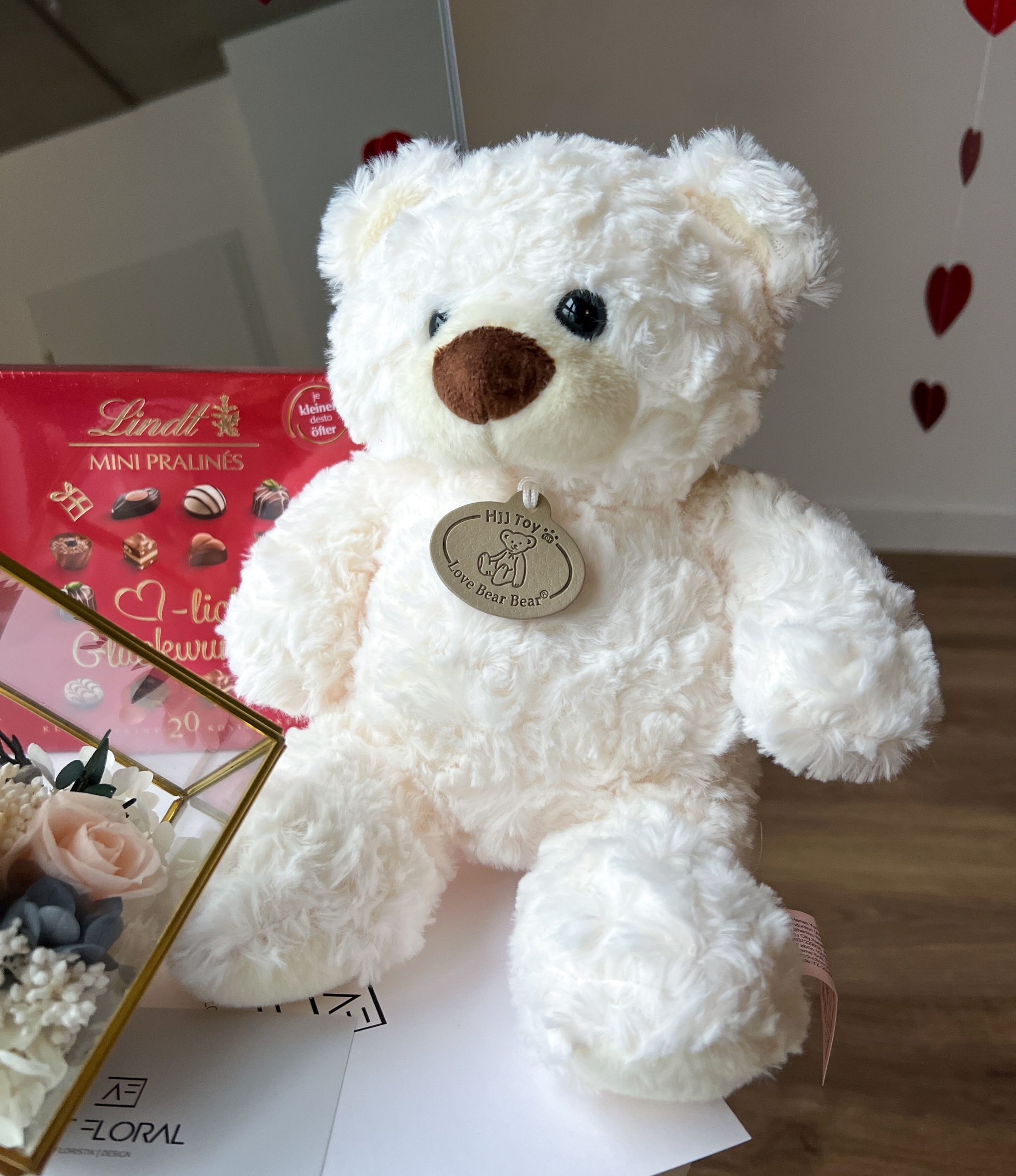 Weißer Plüschbär 30 cm im Geschenkset