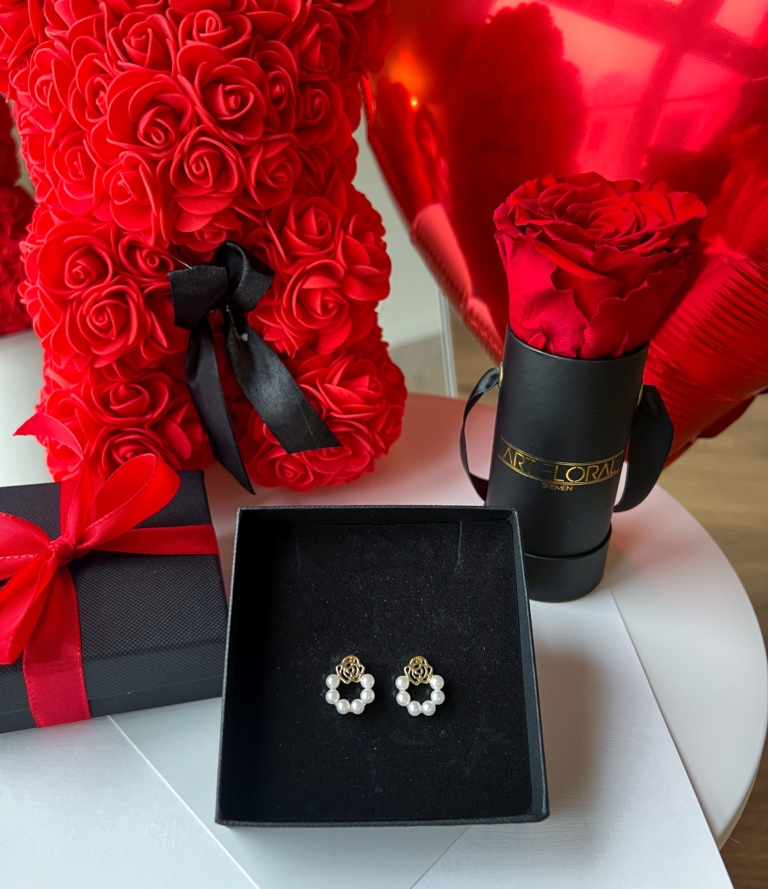 Perlen Ohrstecker „Elin“ in Geschenkverpackung