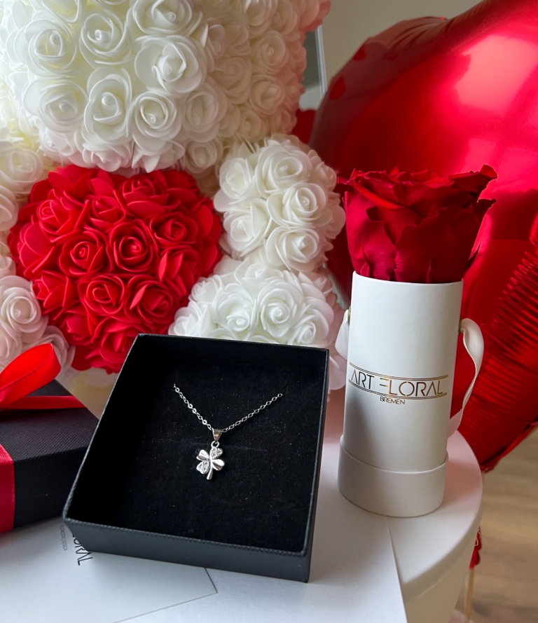 Silberkette mit Kleeblatt-Anhänger aus 925er Silber im Geschenkset