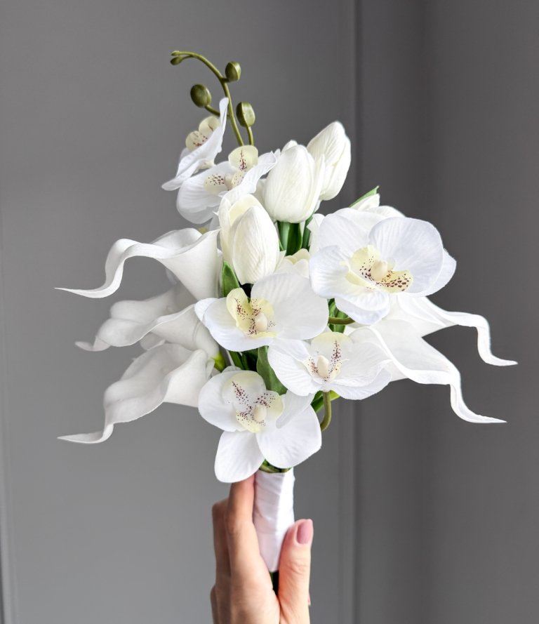 Kunstblumen Brautstrauß „Orchideen Hochzeit“ mit weißen Orchideen und Calla