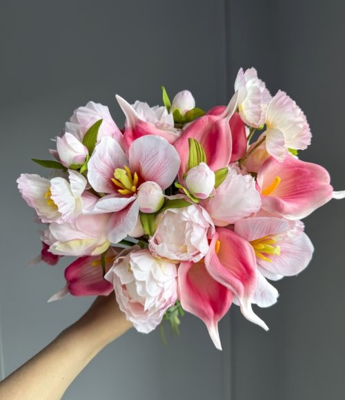 Romantischer Hochzeitsstrauß in Rosa im Garden Stil