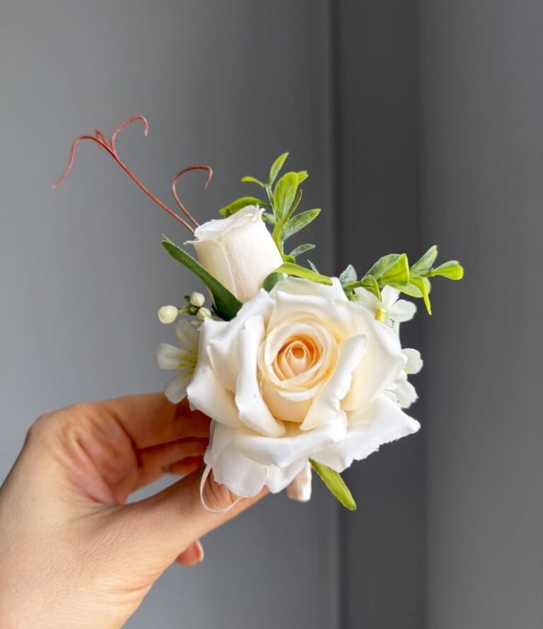Kunstblumen Bräutigam Boutonniere mit cremefarbener Rose