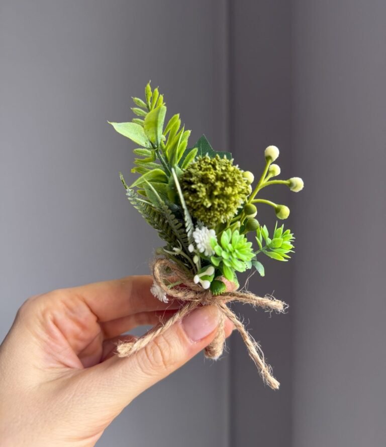 Grüne Bräutigam Boutonniere aus künstlichem Grün