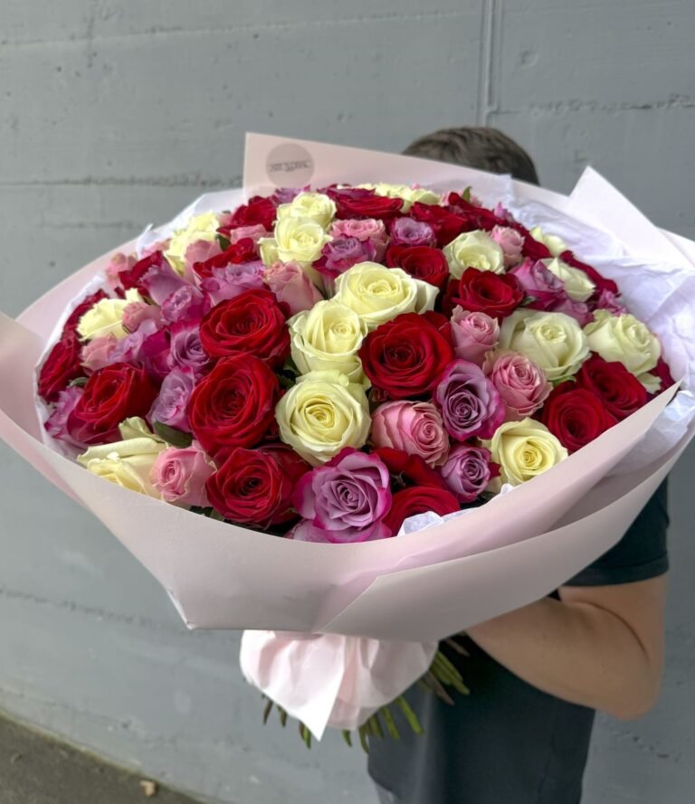 100 Rosen in Rot, Weiß, Rosa und Flieder